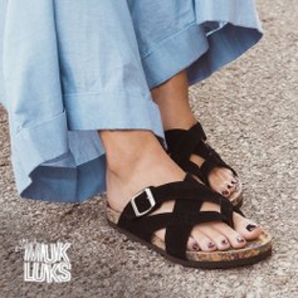 Muk Luk shayna terra turf slide